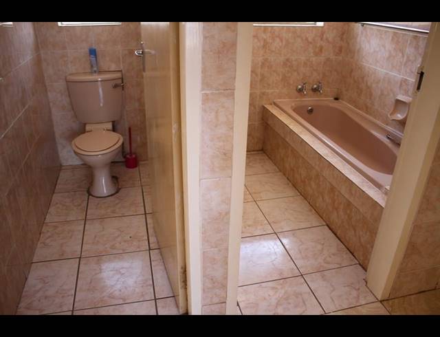 3 BEDROOM HOUSE FOR SALE IN MABOPANE UNIT M